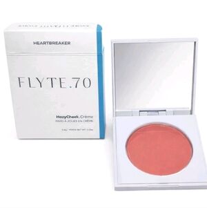 Flyte.70 HazyCheek Crème blush in the shade Heartbreaker NIB